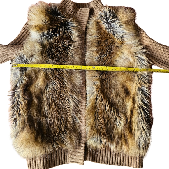 Michael Kors Ribbed Knit Cardigan with Luxe Faux Fur Panels | Camel Brown ✨️🦊 - Picture 3 of 10